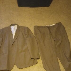 Stafford Men's Tan Suit Set